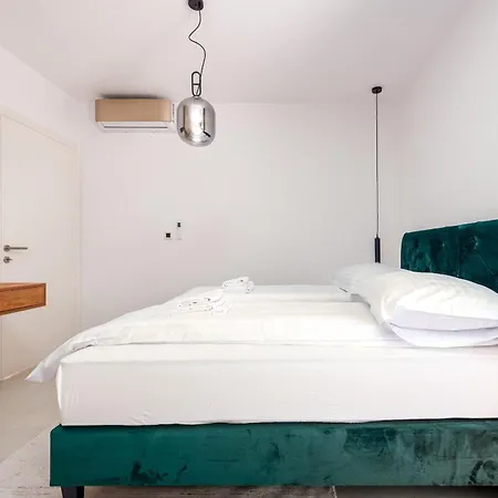 Olea Zadarvillas *