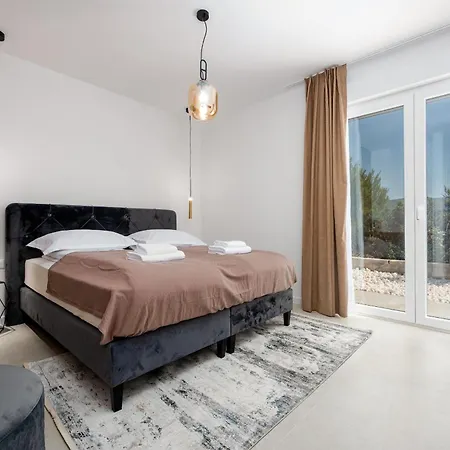 Olea Zadarvillas *