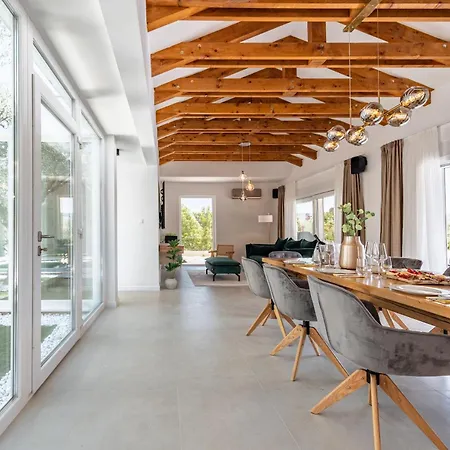 Olea Zadarvillas