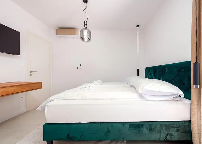 Olea Zadarvillas *