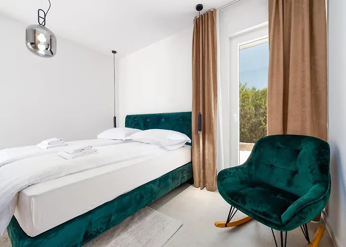 Olea Zadarvillas וילה *