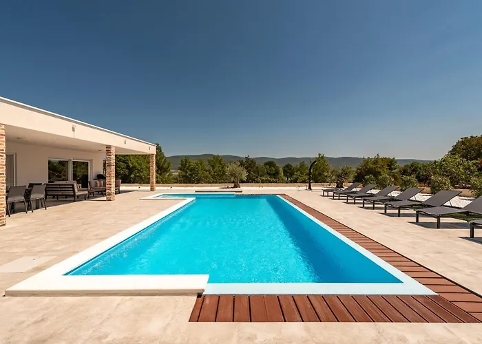 Olea Zadarvillas וילה *